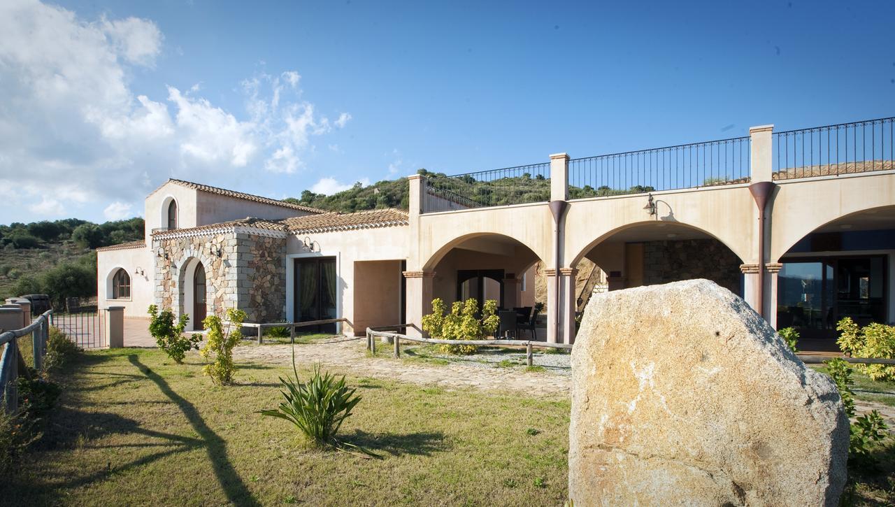 Hotel Funtana Ena Bari Sardo Exterior photo