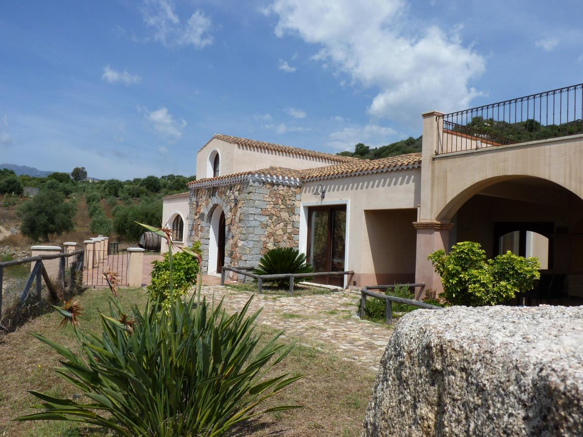 Hotel Funtana Ena Bari Sardo Exterior photo