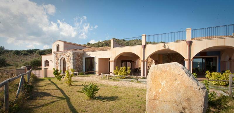 Hotel Funtana Ena Bari Sardo Exterior photo